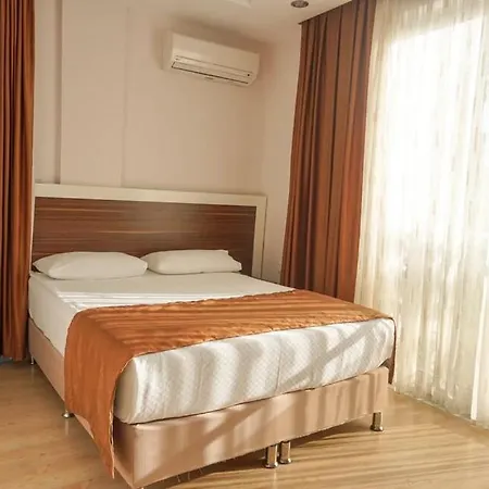 Hotel River
